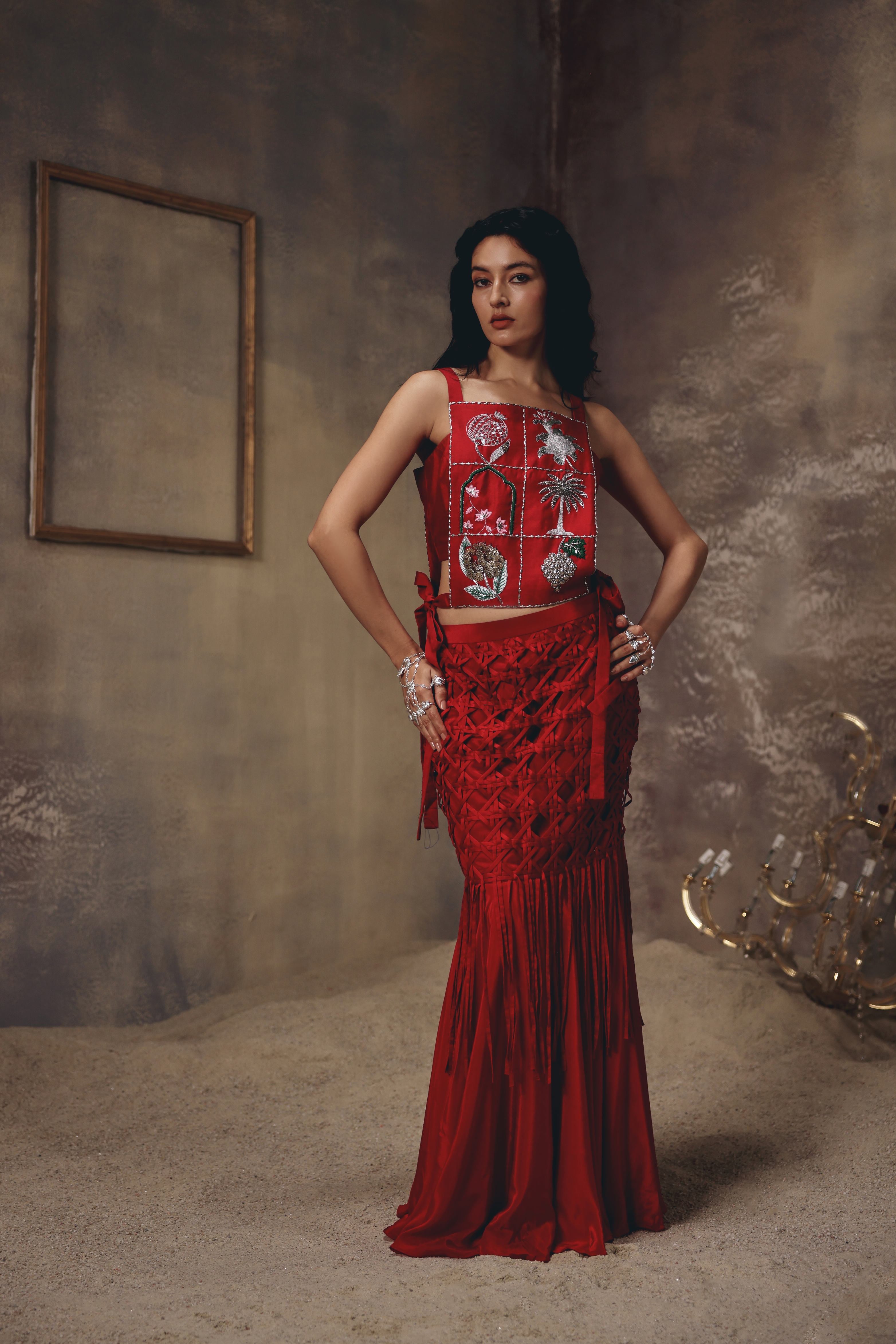 ROYAL GRID EMBROIDERED CAPE SET